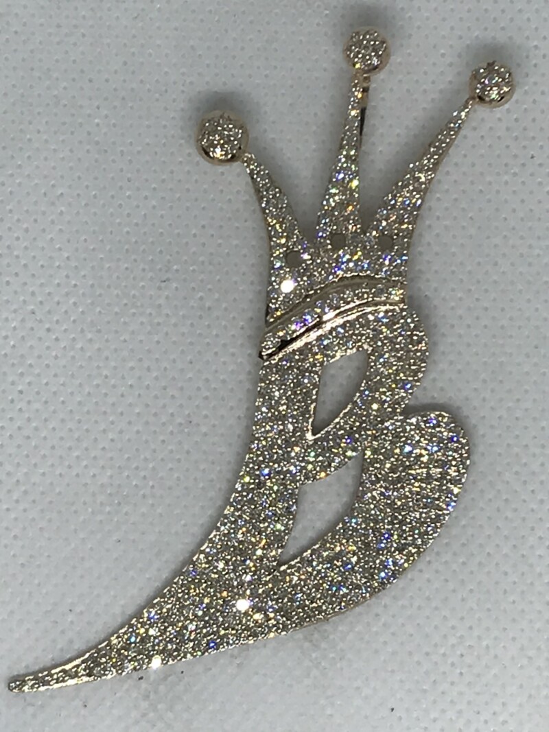 6-carats-of-diamonds-on-gold-b-crown-pendant