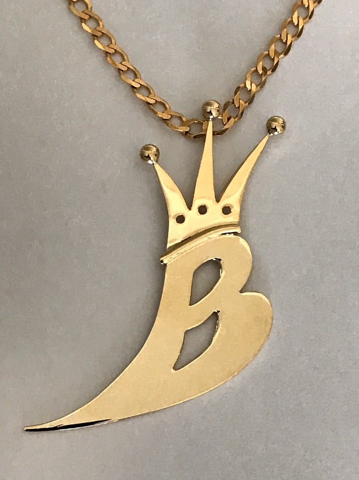 9ct-gold-b-crown-pendant-on-large-gold-chain